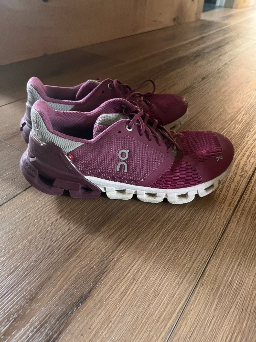 On Running Shoes X4 Cloud